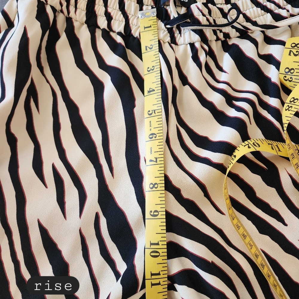 Express Black and Cream Zebra Print Cropped Pants - Picture 8 of 10